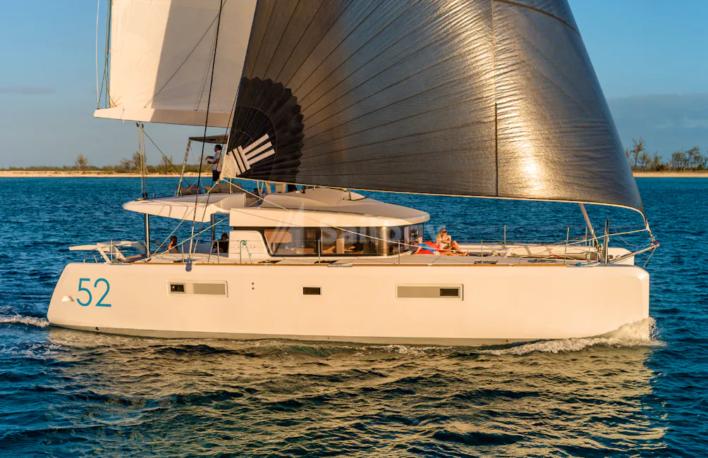 Lagoon 52 F