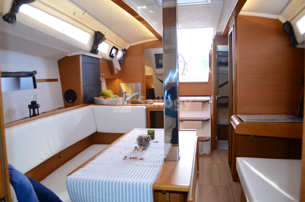 Jeanneau Sun Odyssey 349