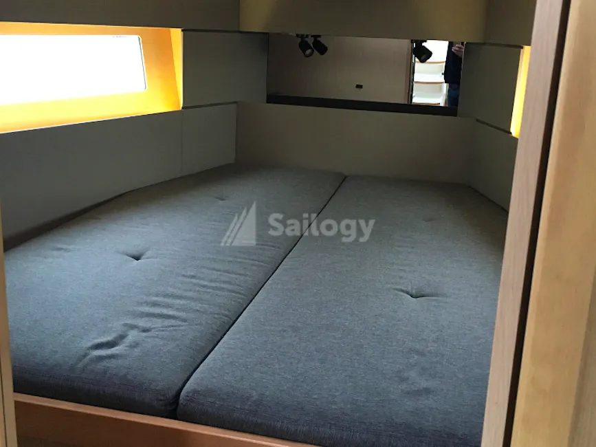 Beneteau Oceanis 38.1