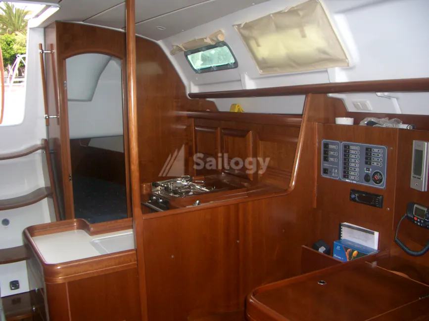 Beneteau Oceanis 373