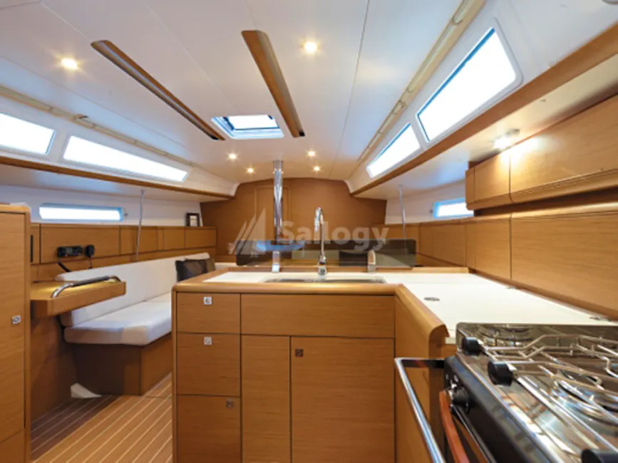 Jeanneau Sun Odyssey 379