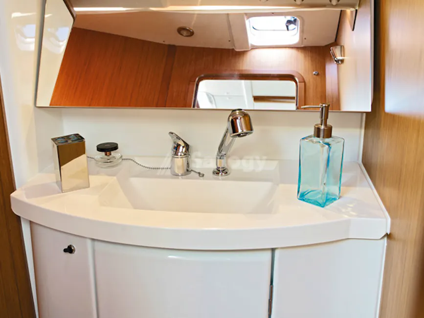 Jeanneau Sun Odyssey 42i