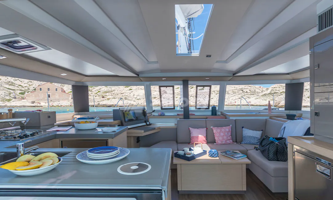 Fountaine Pajot Astrea 42