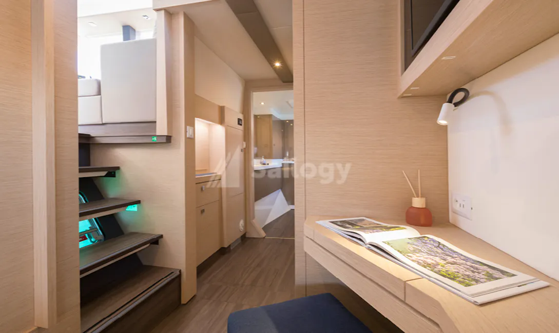 Fountaine Pajot Astrea 42