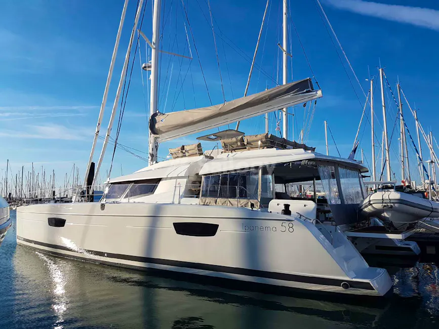 Fountaine Pajot Samana 59