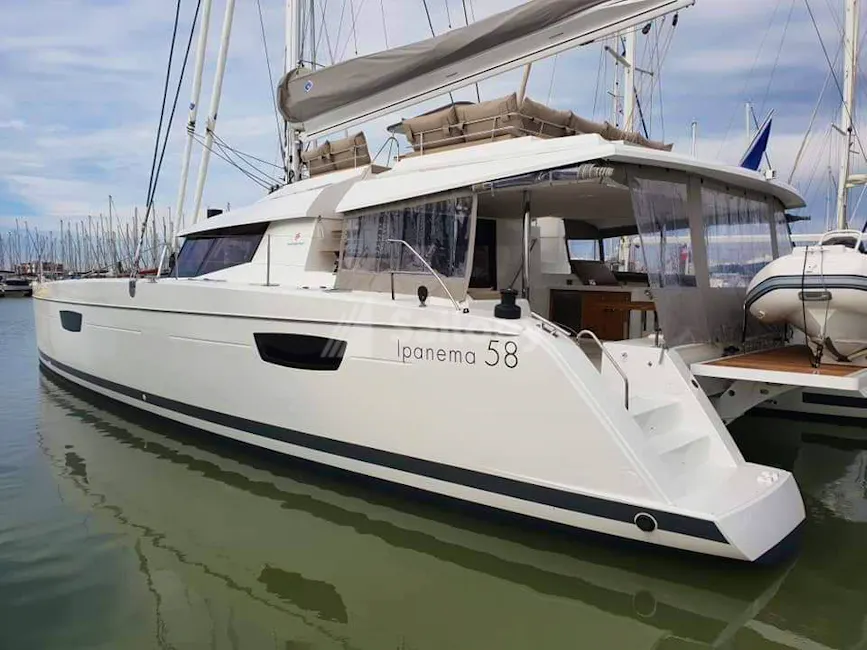Fountaine Pajot Samana 59