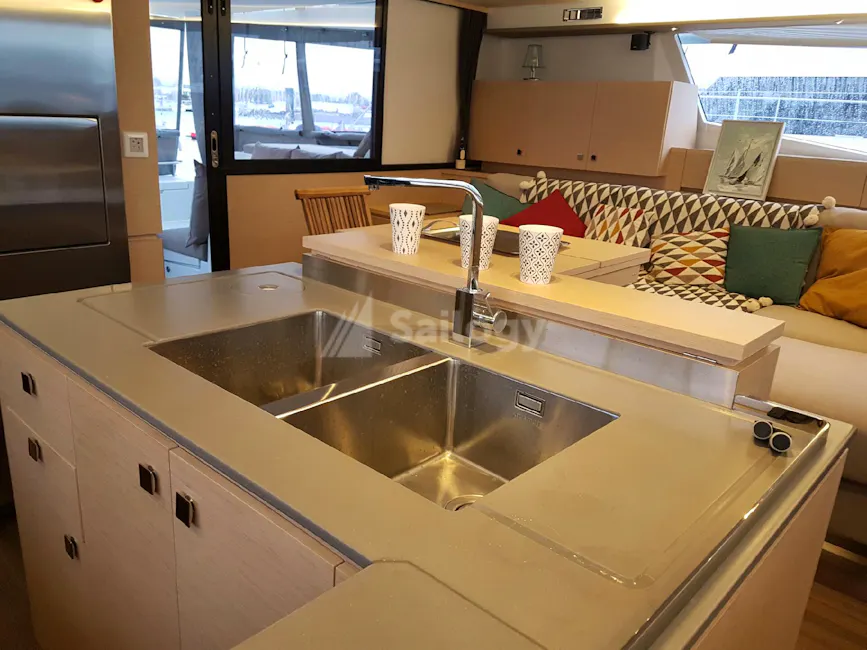 Fountaine Pajot Samana 59