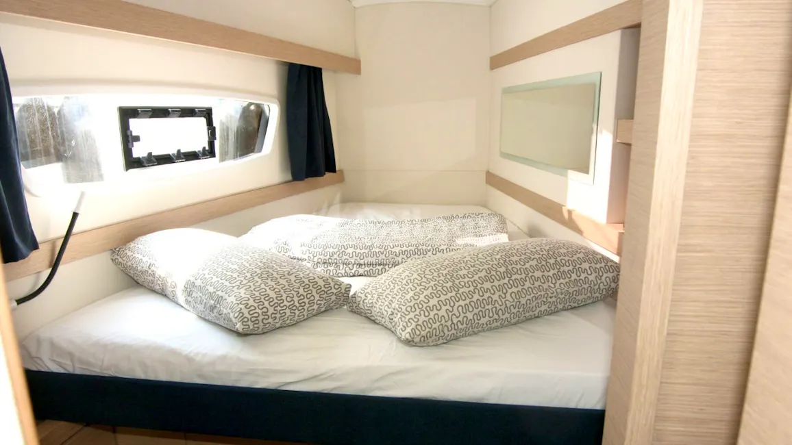 Fountaine Pajot Lucia 40