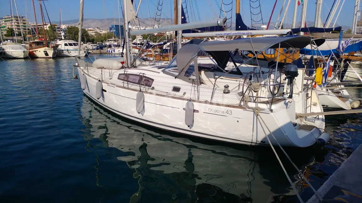 Beneteau Oceanis 43