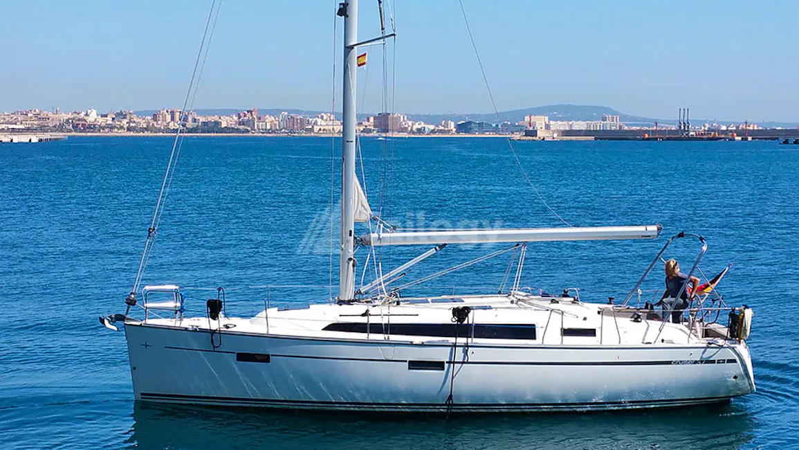 Bavaria Cruiser 37