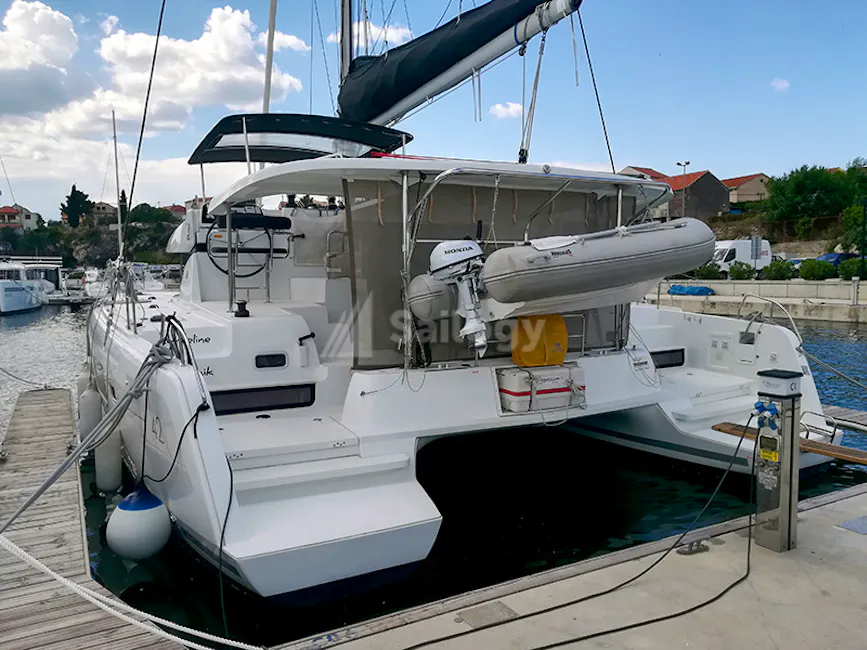 Lagoon 42