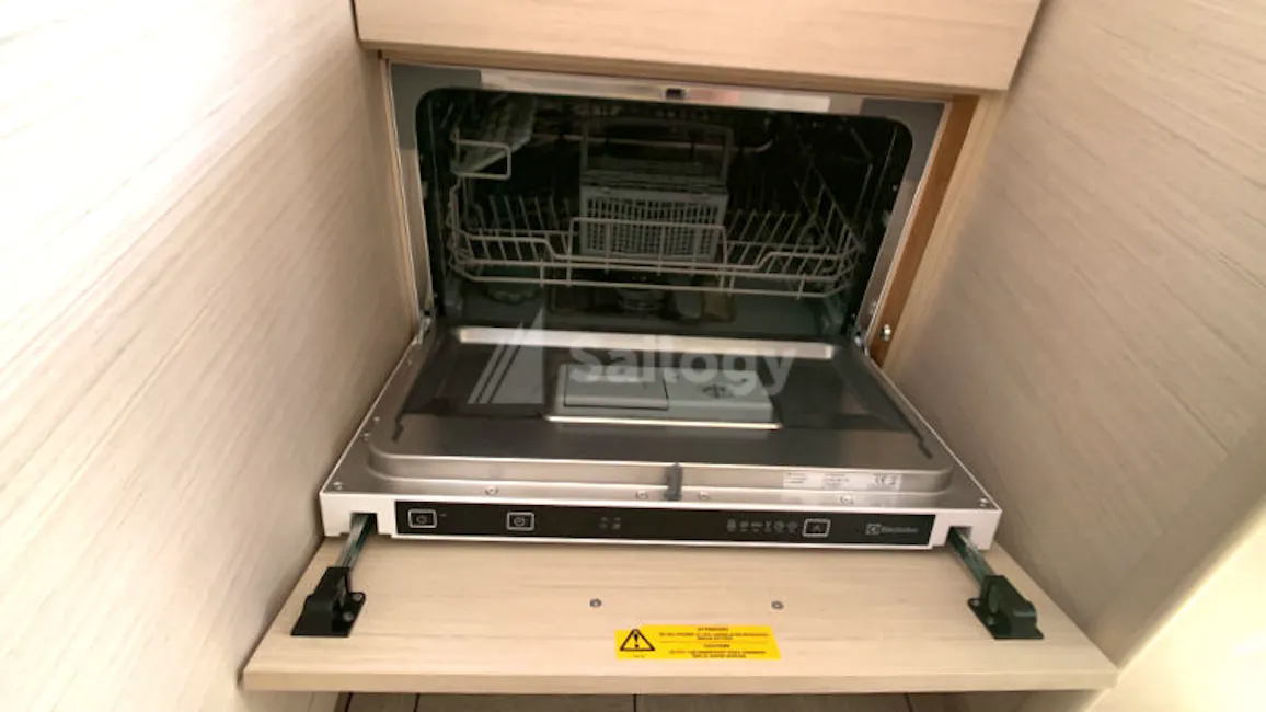 Beneteau Oceanis 51.1