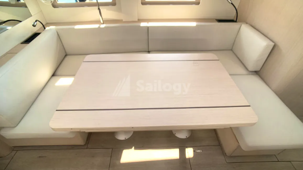 Beneteau Oceanis 51.1