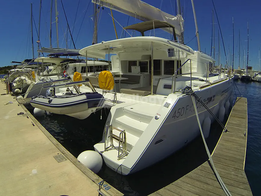 Lagoon 450