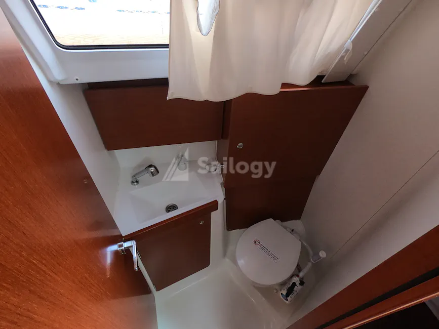 Beneteau Oceanis 35.1