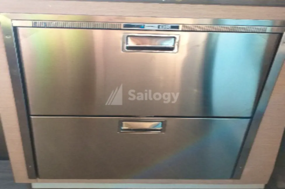 Fountaine Pajot Lucia 40