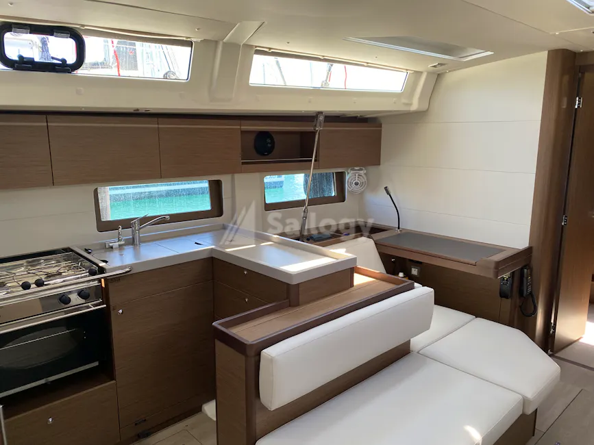 Beneteau Oceanis 51.1