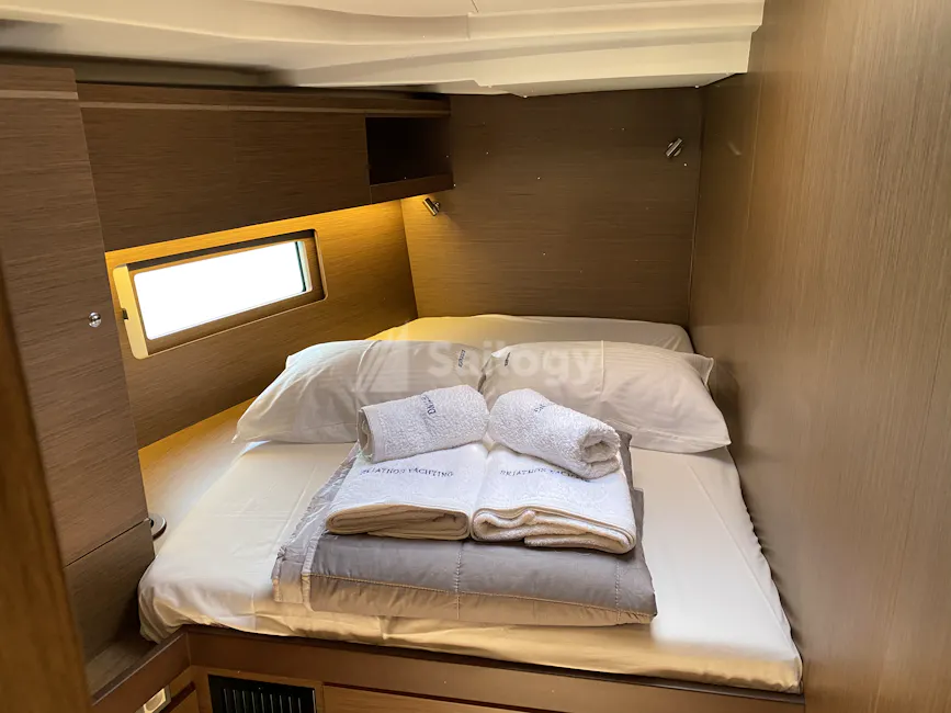 Beneteau Oceanis 51.1