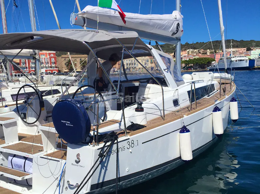 Beneteau Oceanis 38