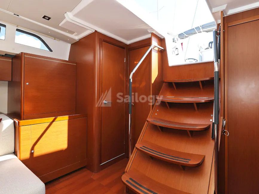 Beneteau Oceanis 51.1