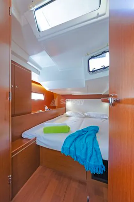 Beneteau Oceanis 51.1