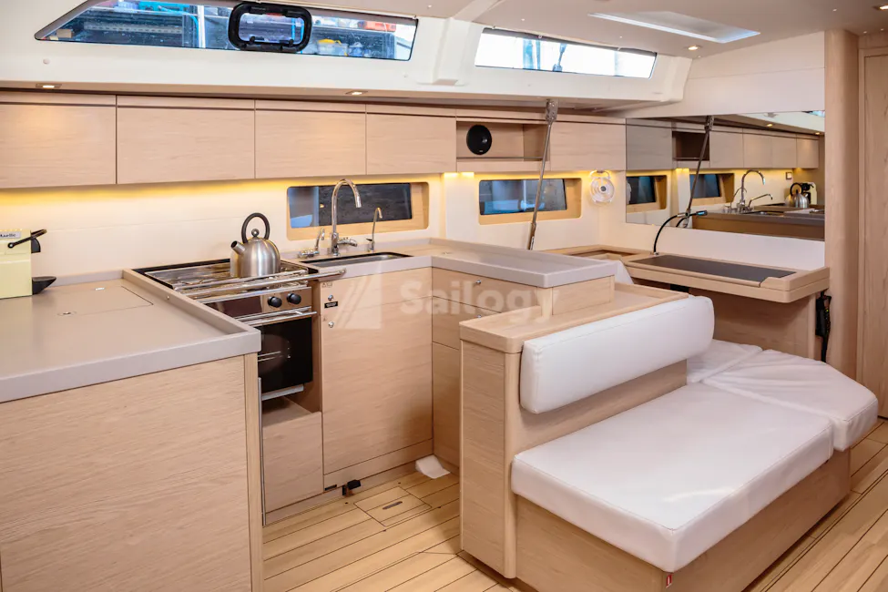 Beneteau Oceanis 51.1