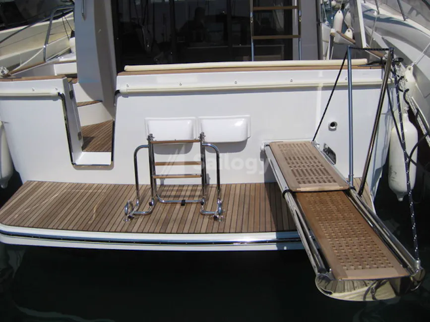 Swift Trawler 34 Fly