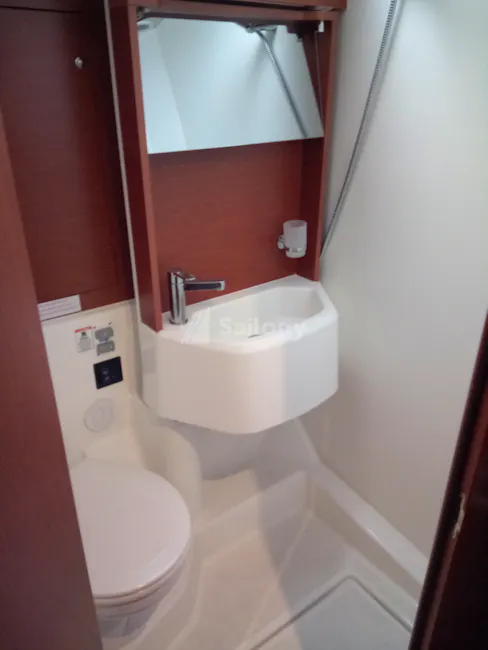 Beneteau Oceanis 51.1