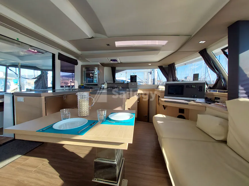 Fountaine Pajot Saona 47