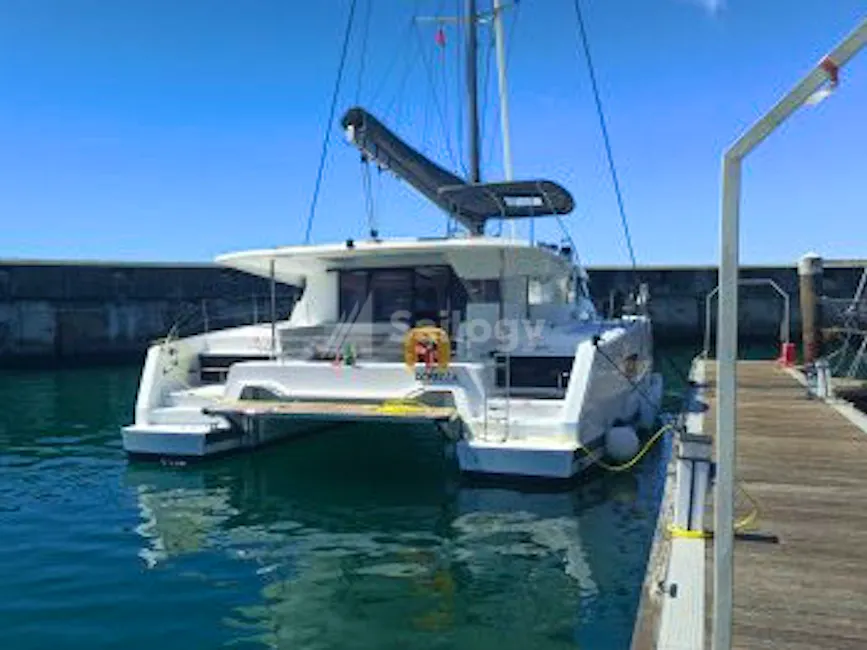 Fountaine Pajot Astrea 42