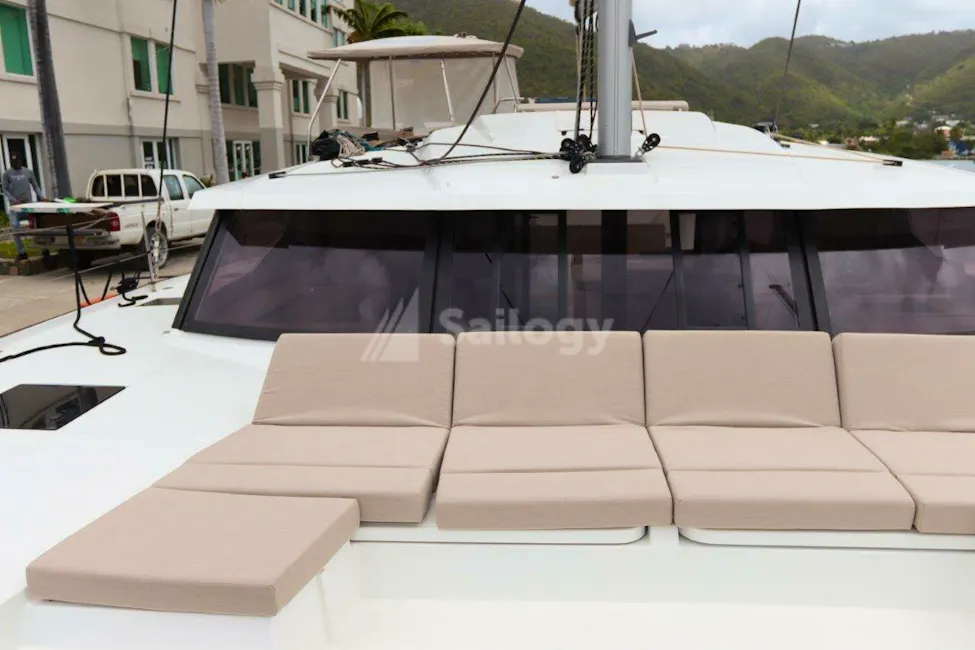 Fountaine Pajot Astrea 42