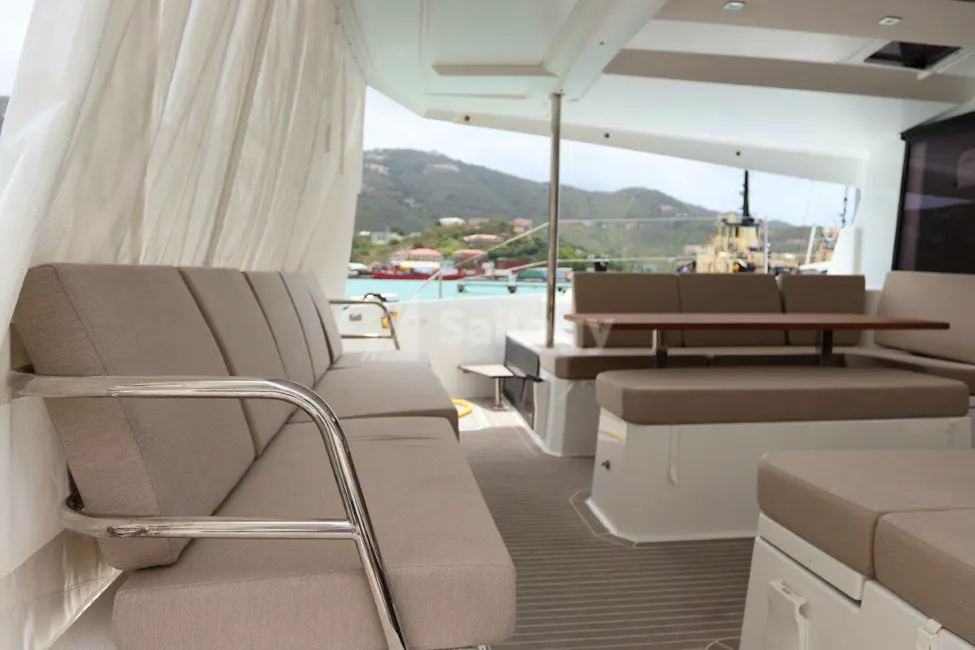 Fountaine Pajot Astrea 42