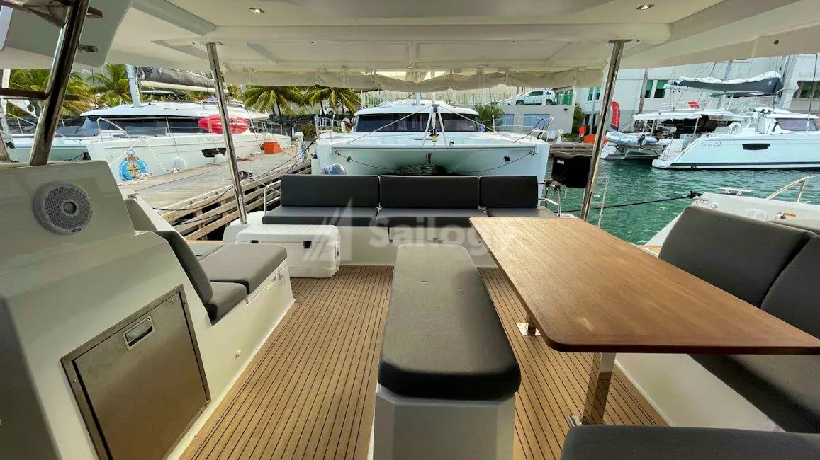 Fountaine Pajot Elba 45