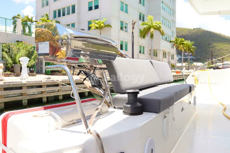 Fountaine Pajot Lucia 40