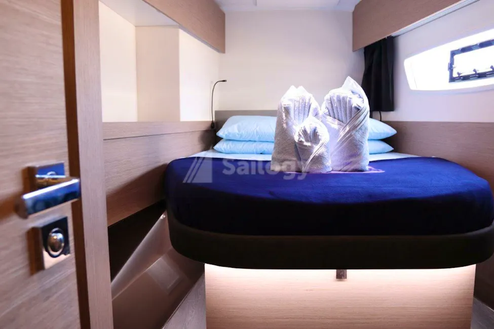 Fountaine Pajot Astrea 42