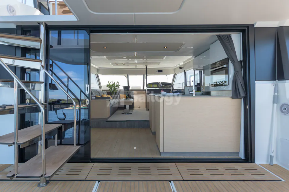 Fountaine Pajot MY6