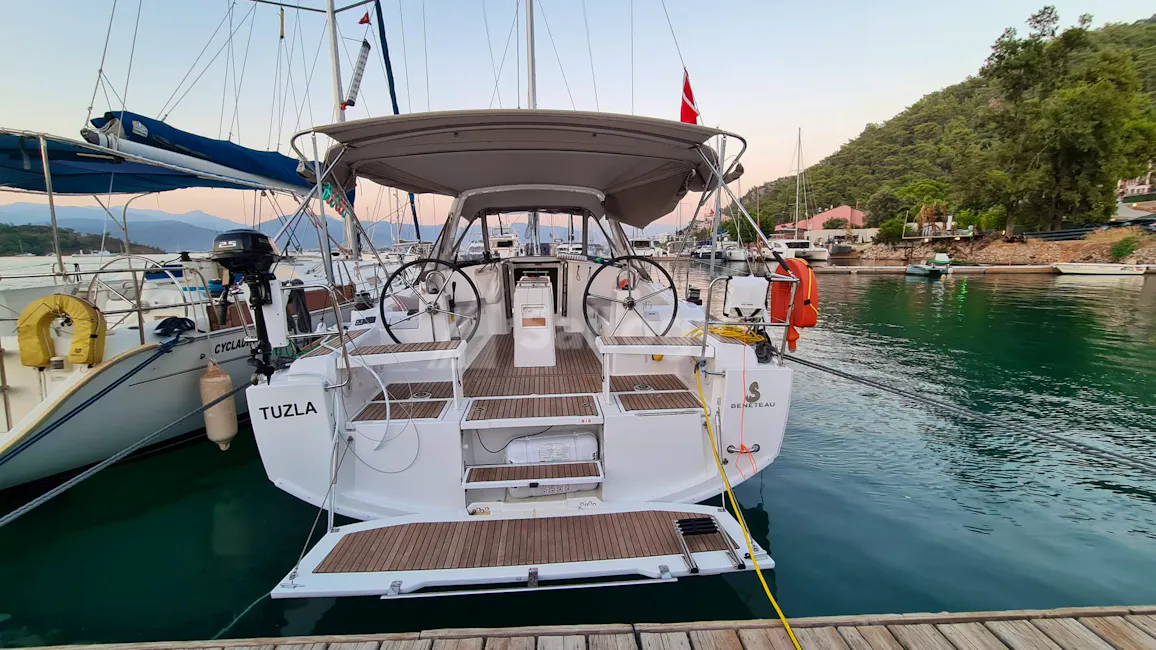 Beneteau Oceanis 38.1