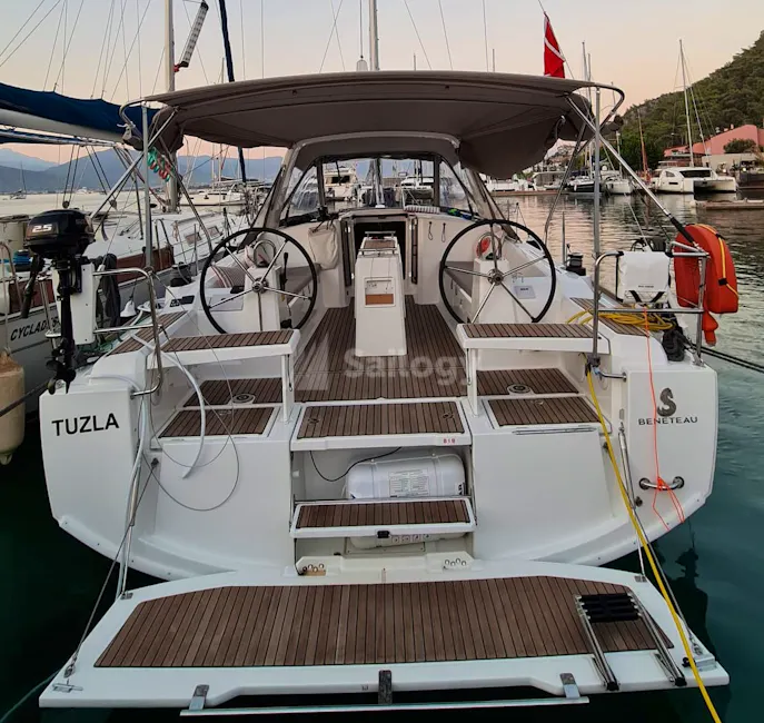 Beneteau Oceanis 38.1