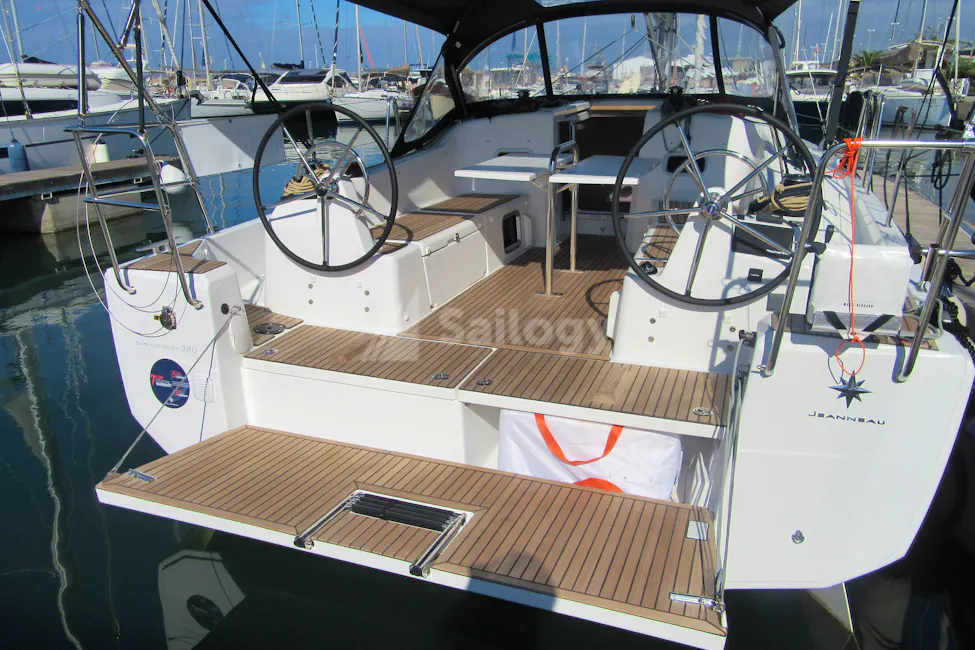 Jeanneau Sun Odyssey 380