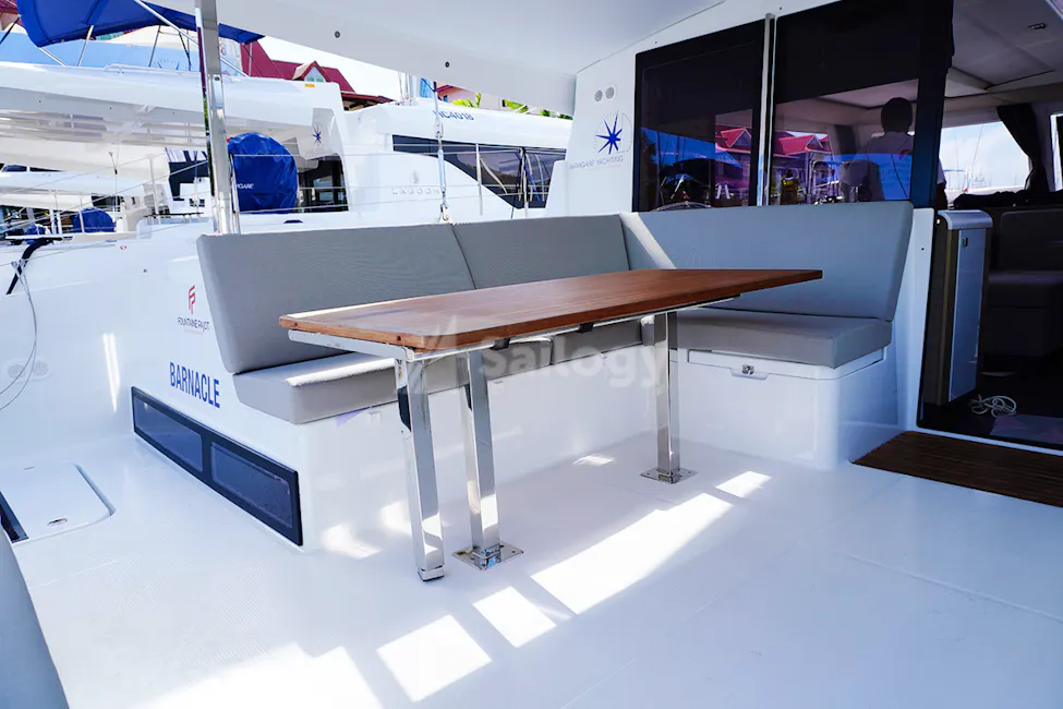 Fountaine Pajot Isla 40