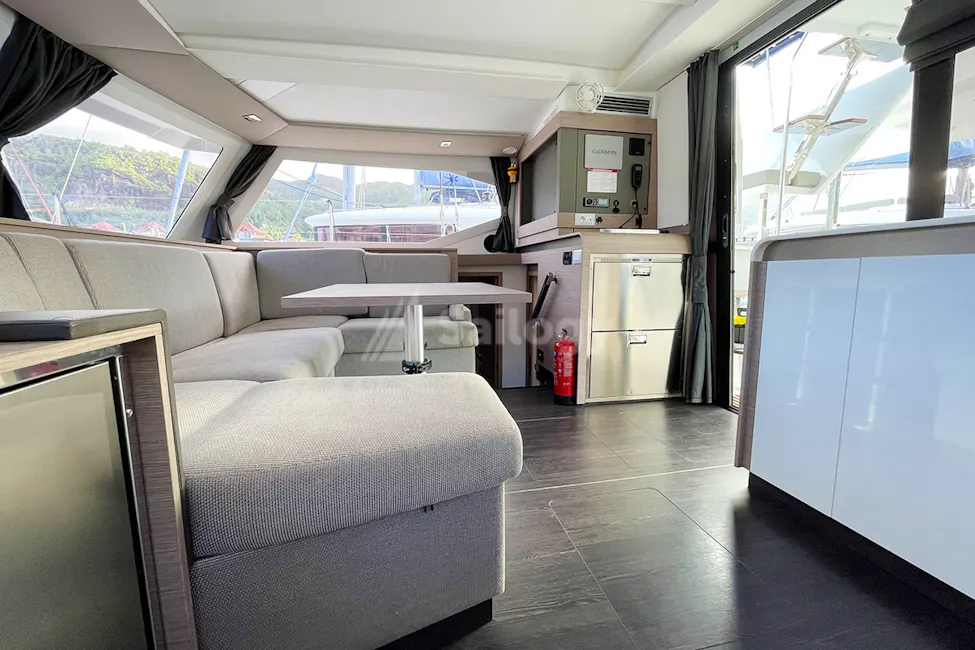 Fountaine Pajot Isla 40