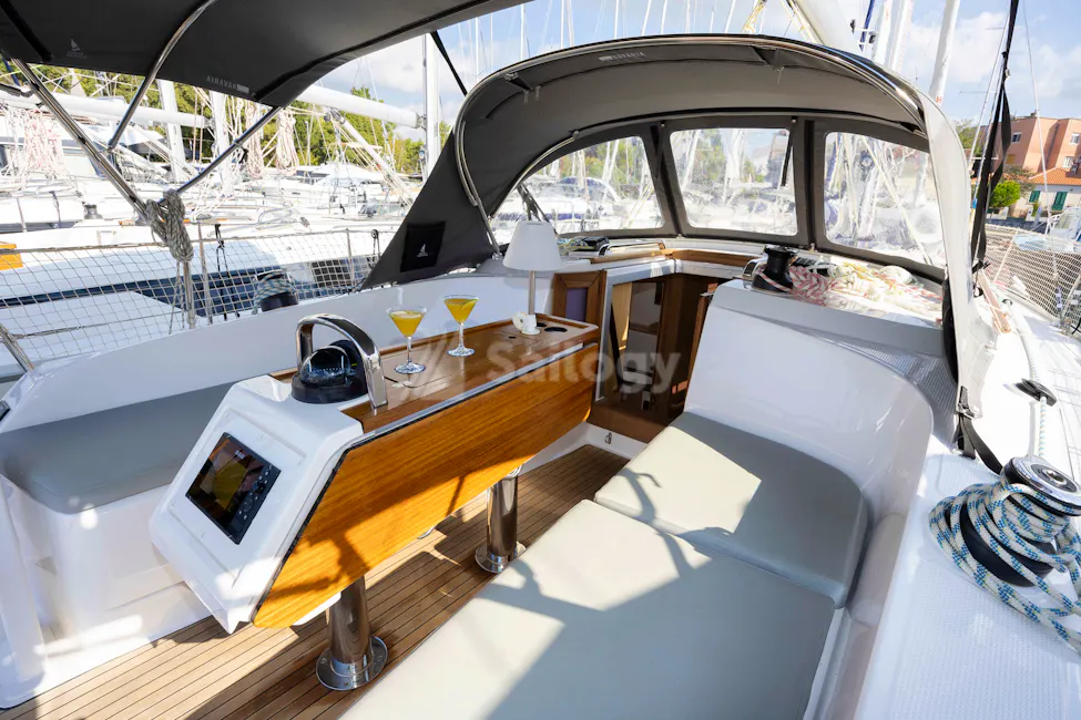 Bavaria Cruiser 37 Style