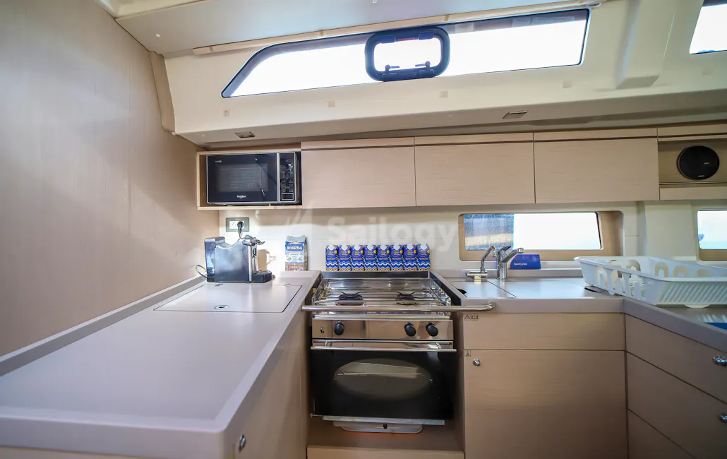 Beneteau Oceanis 51.1