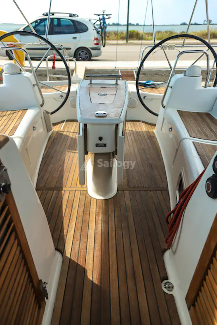 Beneteau Oceanis 43