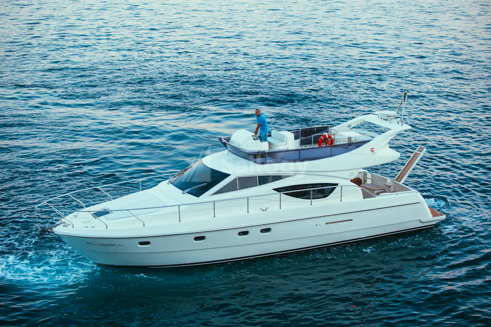 Ferretti 460