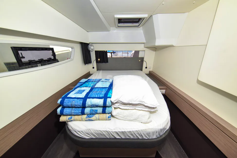 Fountaine Pajot Astrea 42