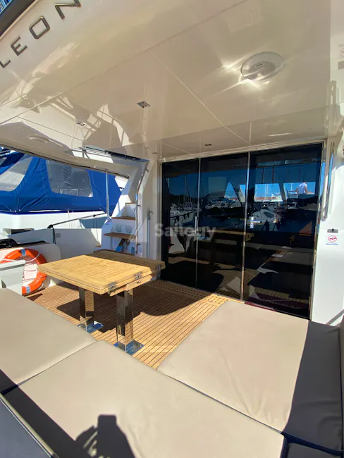 Galeon 550 Sky