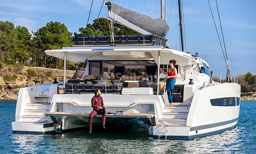 Fountaine Pajot Aura 51