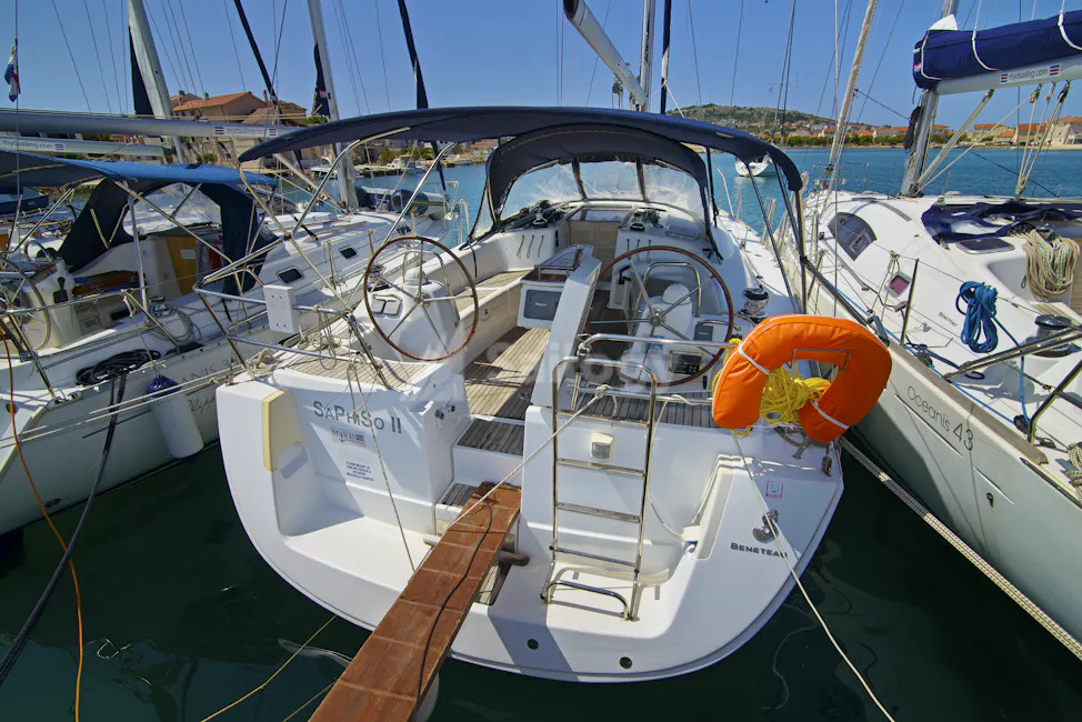 Beneteau Oceanis 43