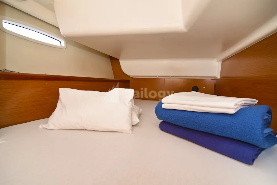 Beneteau Oceanis 43